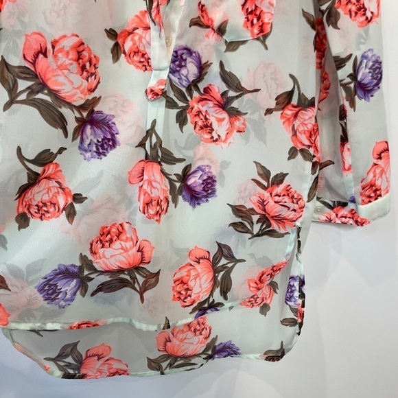 Floral Sheer 3/4 Sleeve Half Button Up Blouse - Picture 4 of 8